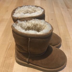 Toddler Ugg boots 💗